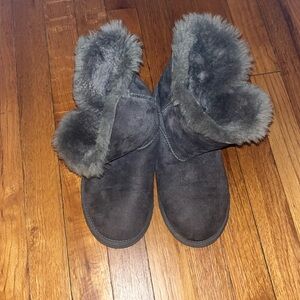 Ugg grey